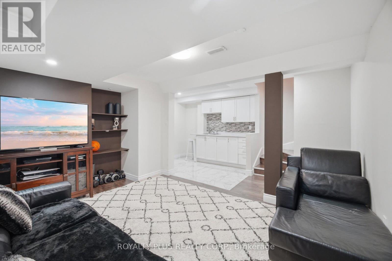 452 JAY CRESCENT - 36