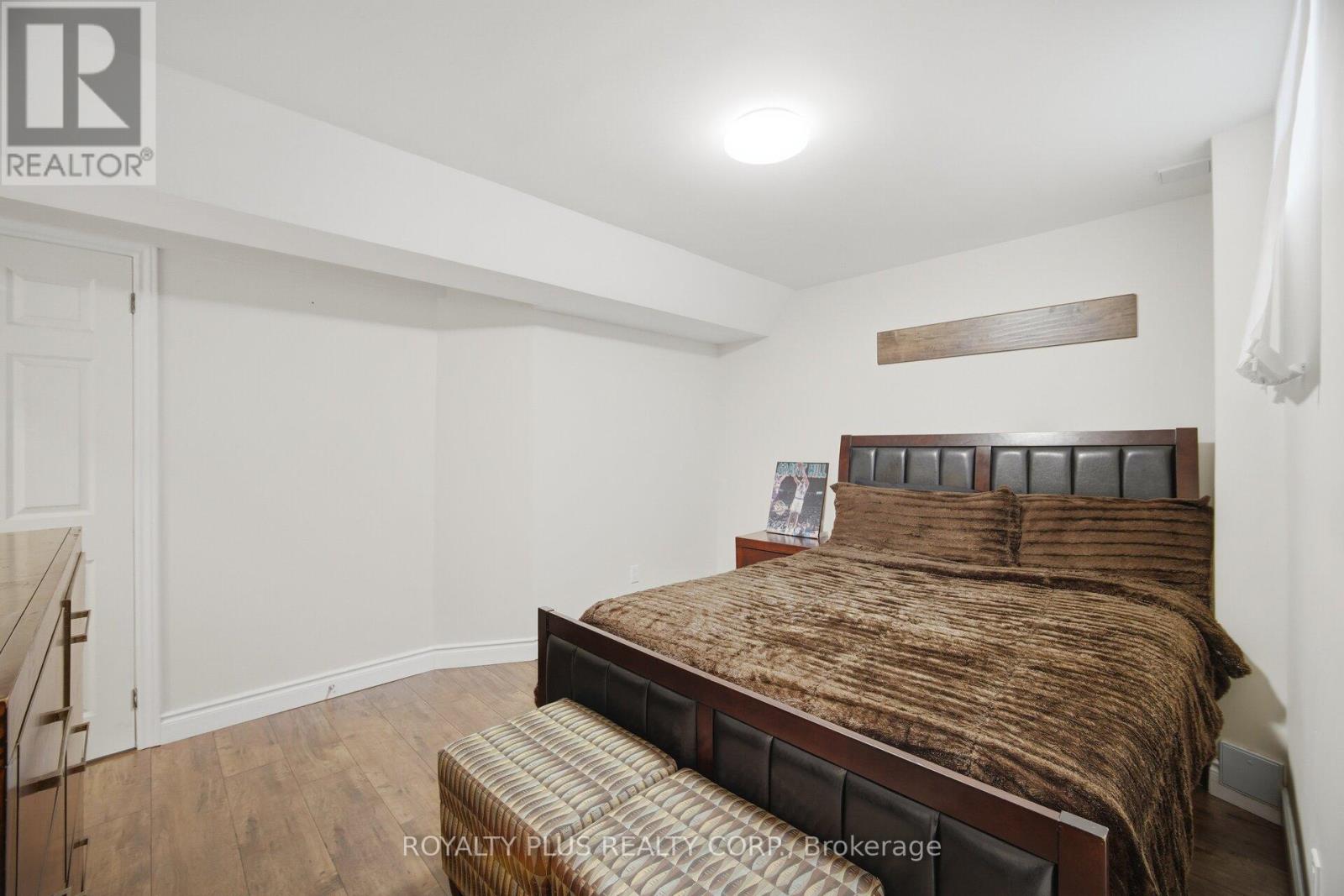 452 JAY CRESCENT - 42