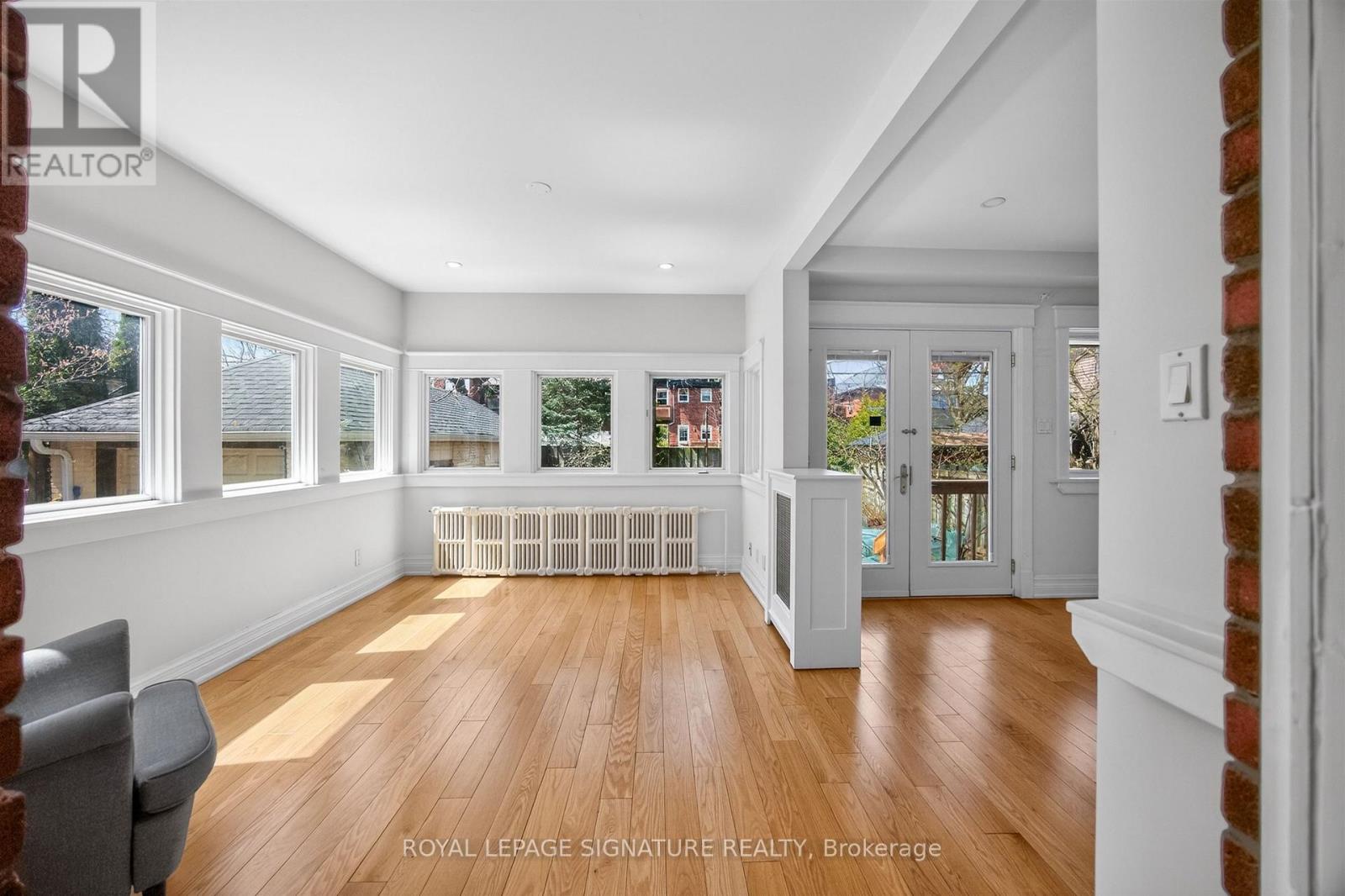 426 ARMADALE AVENUE - 11
