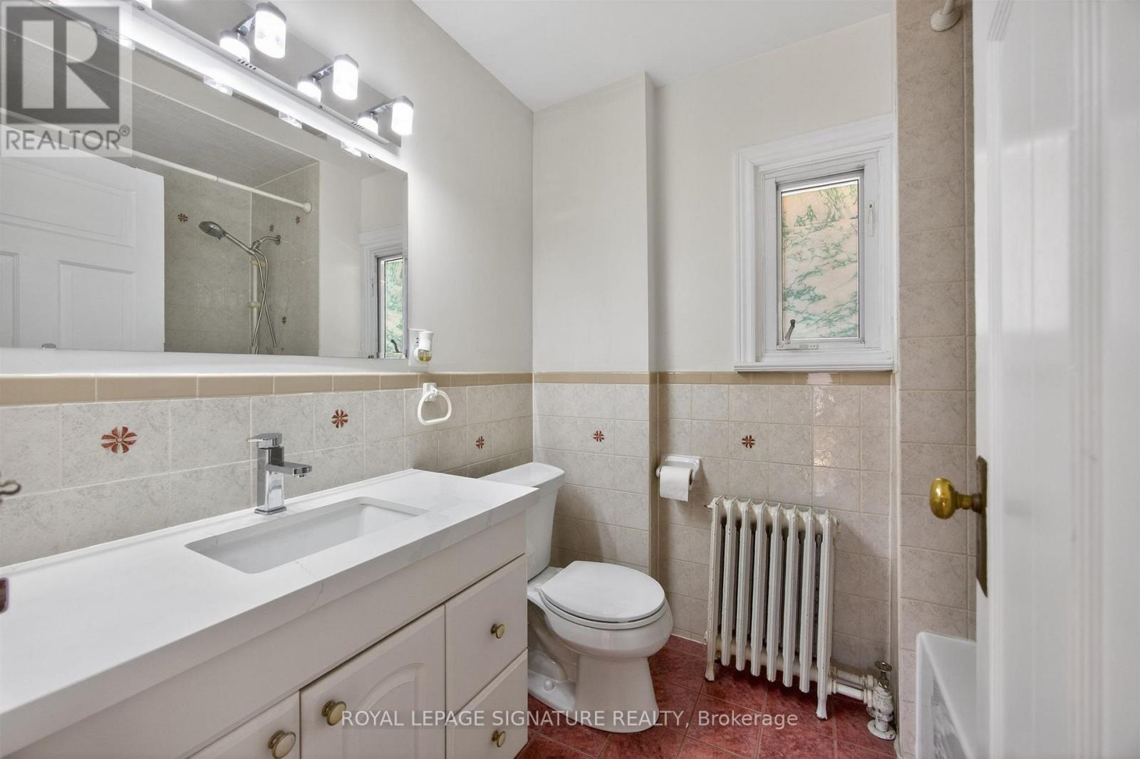 426 ARMADALE AVENUE - 38