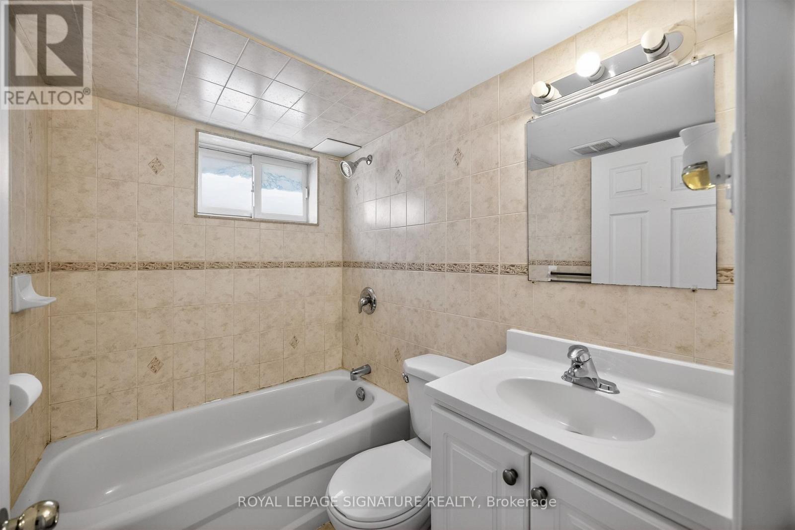 426 ARMADALE AVENUE - 43