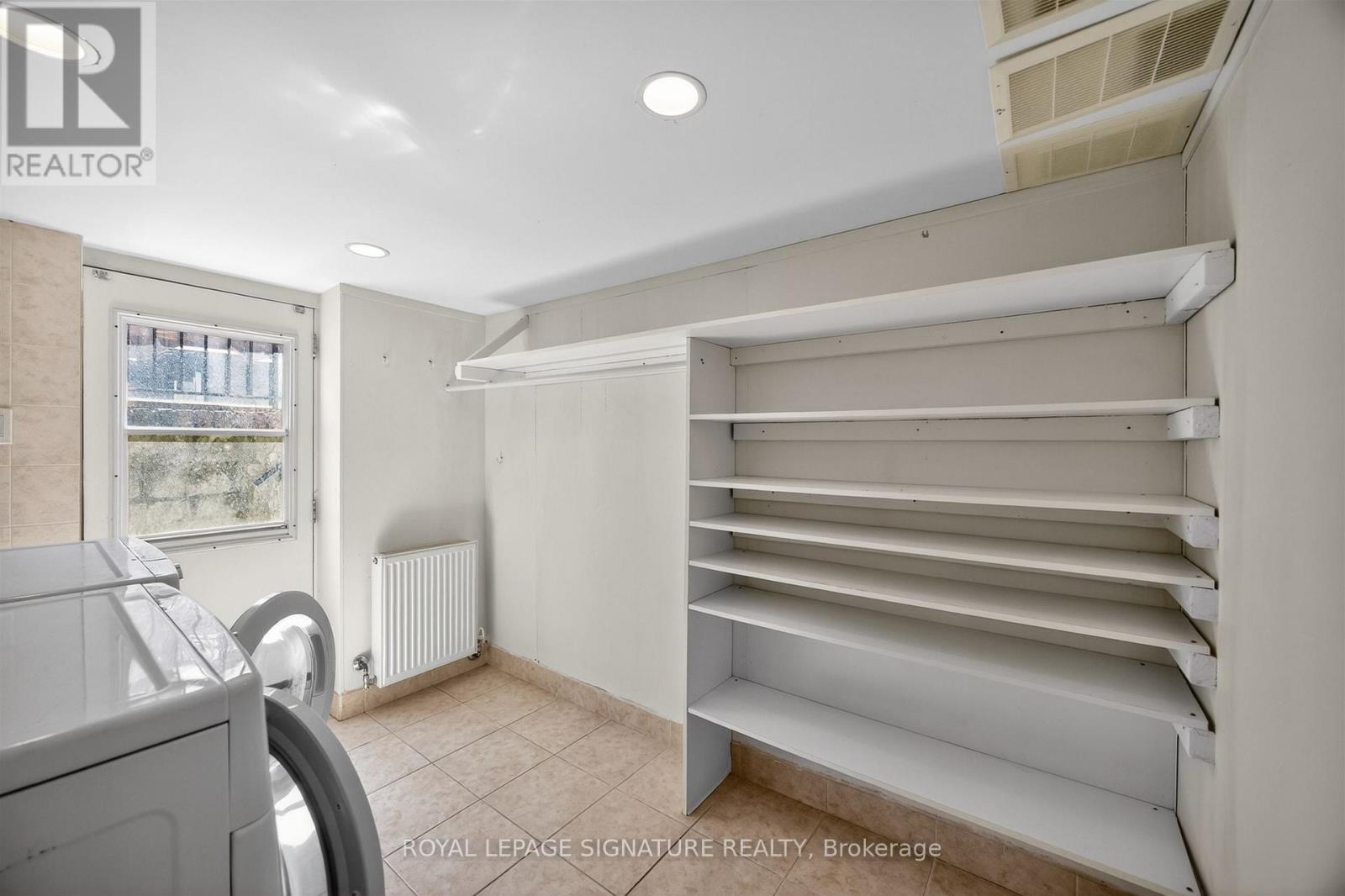 426 ARMADALE AVENUE - 44