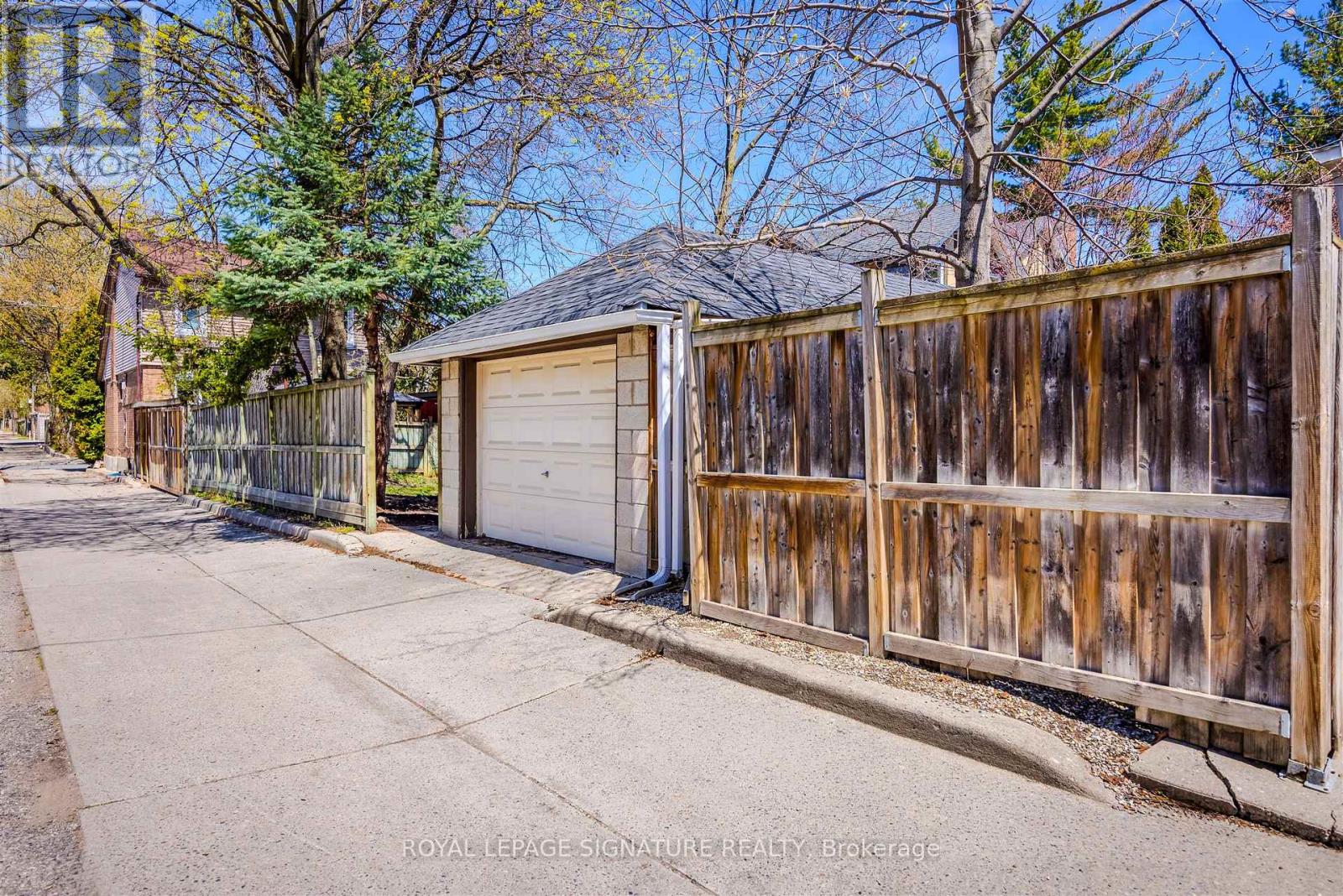 426 ARMADALE AVENUE - 50