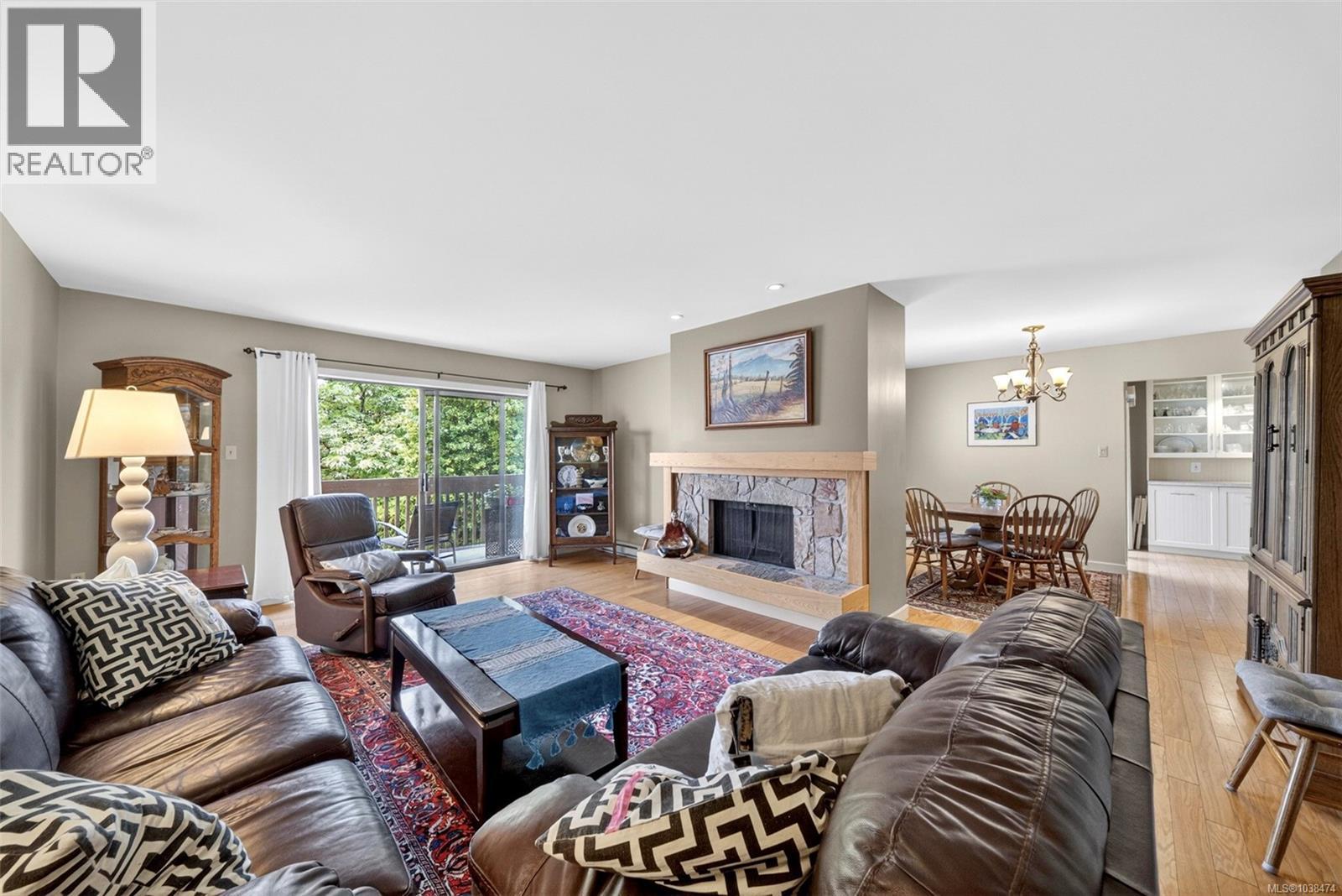 #1 946 Selkirk Ave - 20