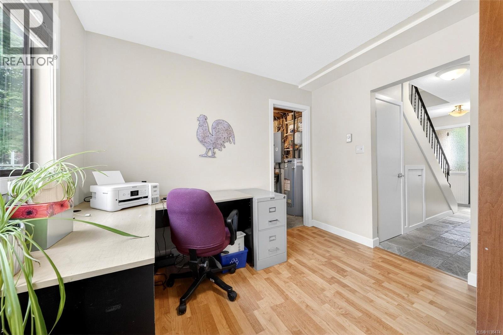 #1 946 Selkirk Ave - 29