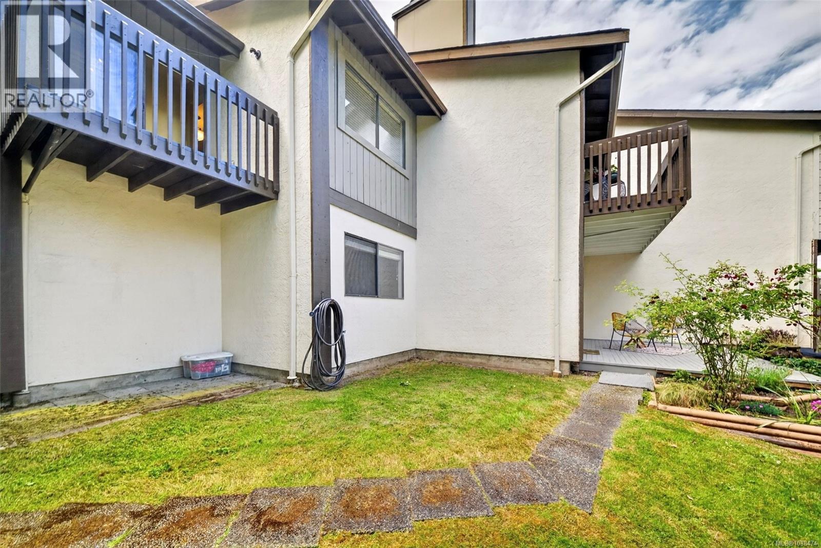 #1 946 Selkirk Ave - 39