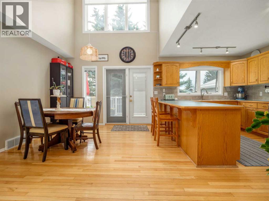 966 Lawrence Street - Image 7