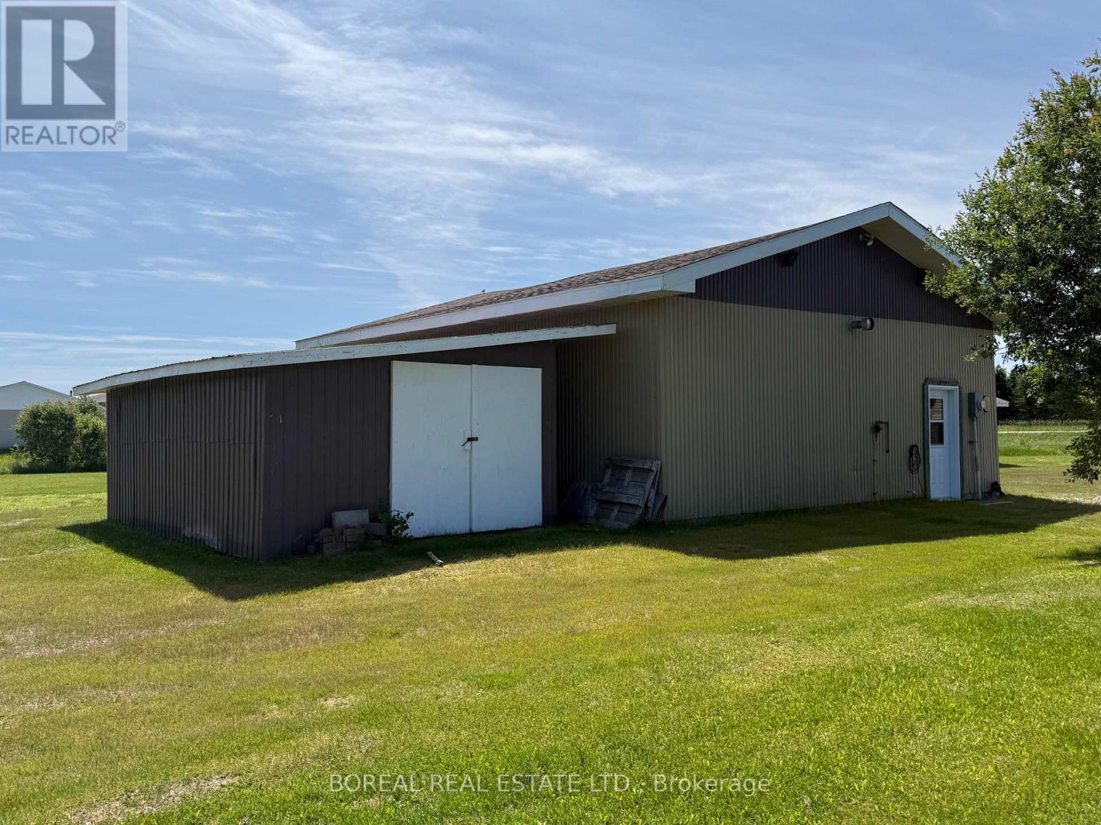 1476 HIGHWAY 11 S - 11
