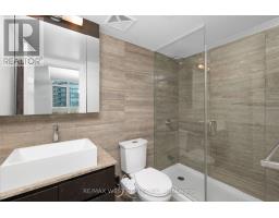 1106 - 15 Iceboat Terrace, Toronto, ON M5V4A5 Photo 12