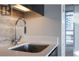 1106 - 15 Iceboat Terrace, Toronto, ON M5V4A5 Photo 15