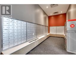 1106 - 15 Iceboat Terrace, Toronto, ON M5V4A5 Photo 18