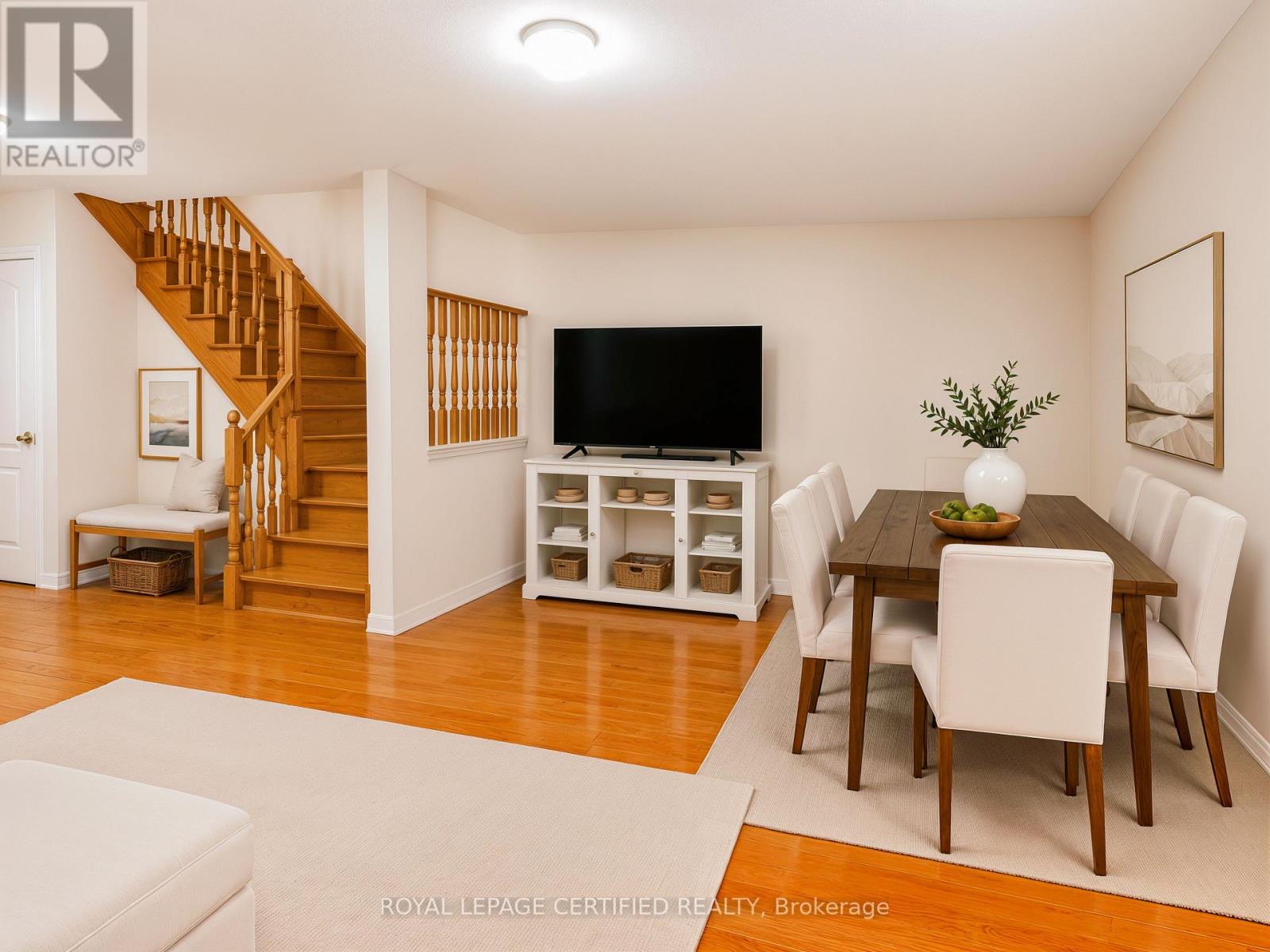 7177 VILLAGE WALK - 12