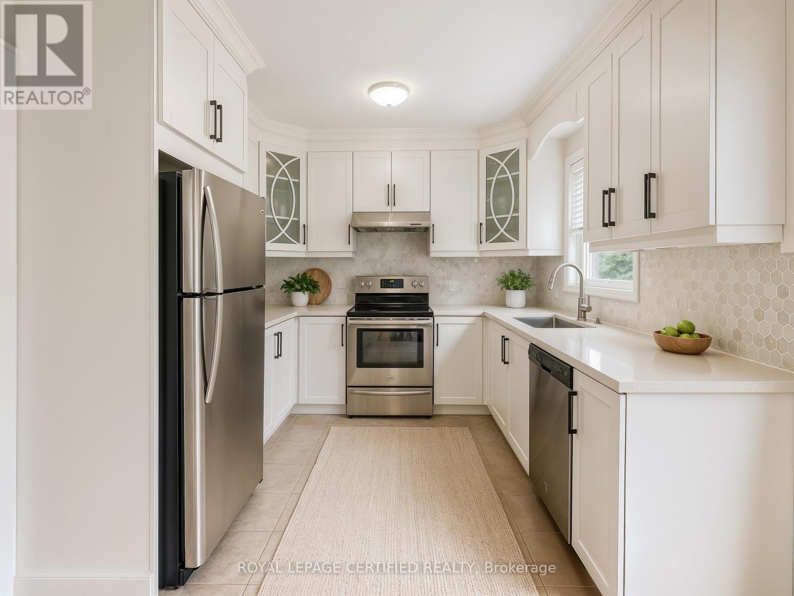 7177 VILLAGE WALK - 15