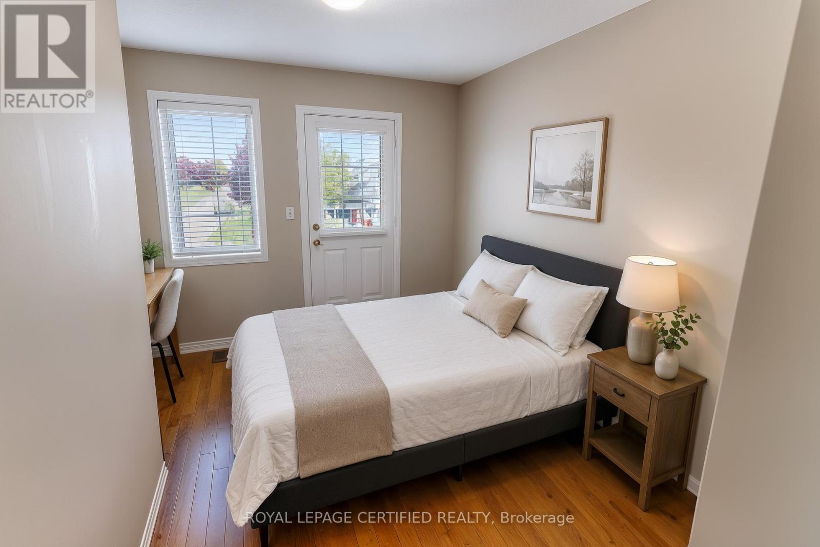 7177 VILLAGE WALK - 20