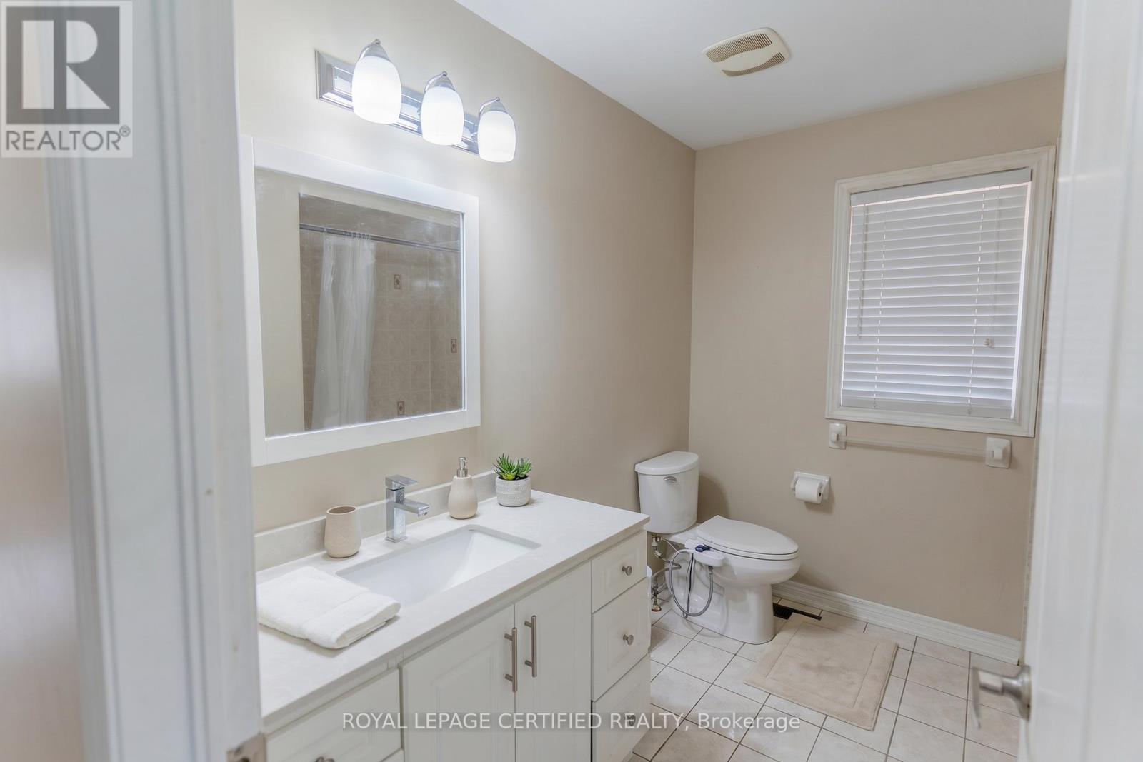 7177 VILLAGE WALK - 25