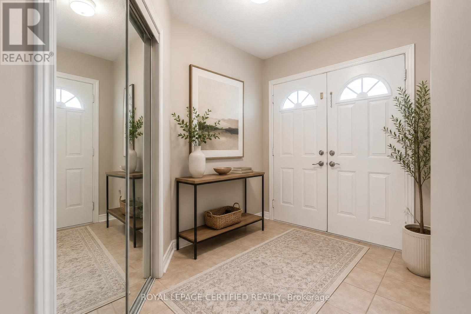 7177 VILLAGE WALK - 3
