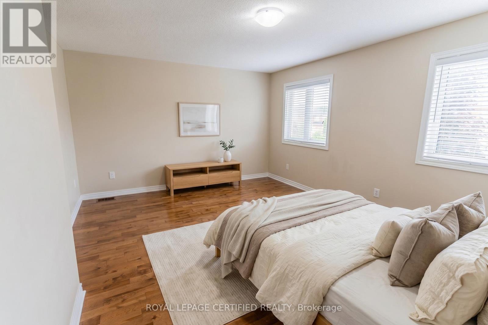 7177 VILLAGE WALK - 28