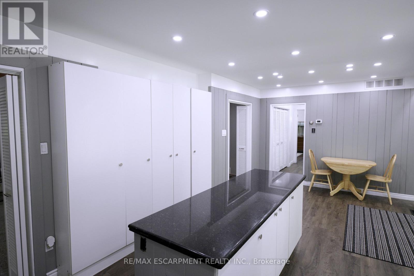 560 CRANE COURT - 12
