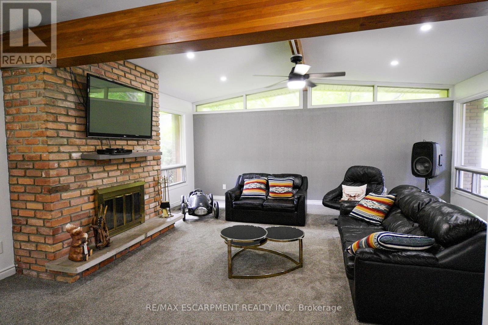 560 CRANE COURT - 25