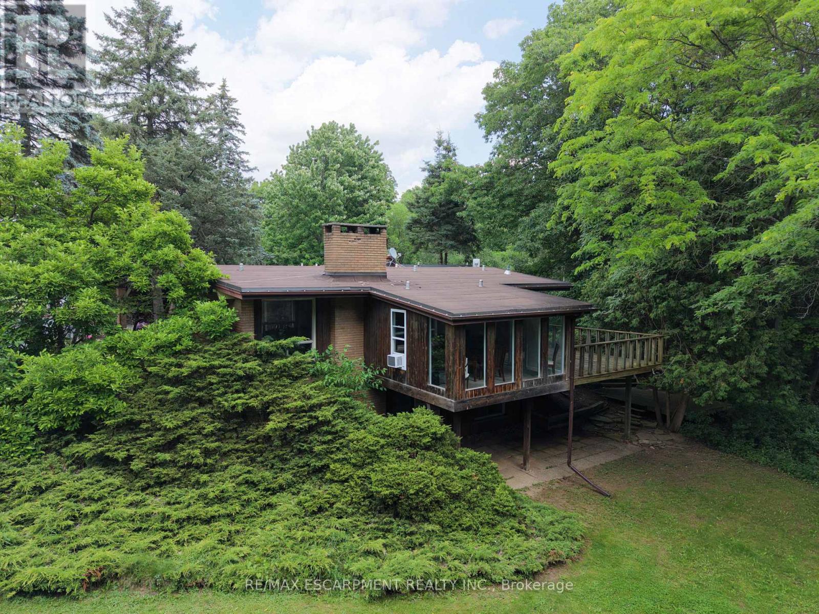 560 CRANE COURT - 3