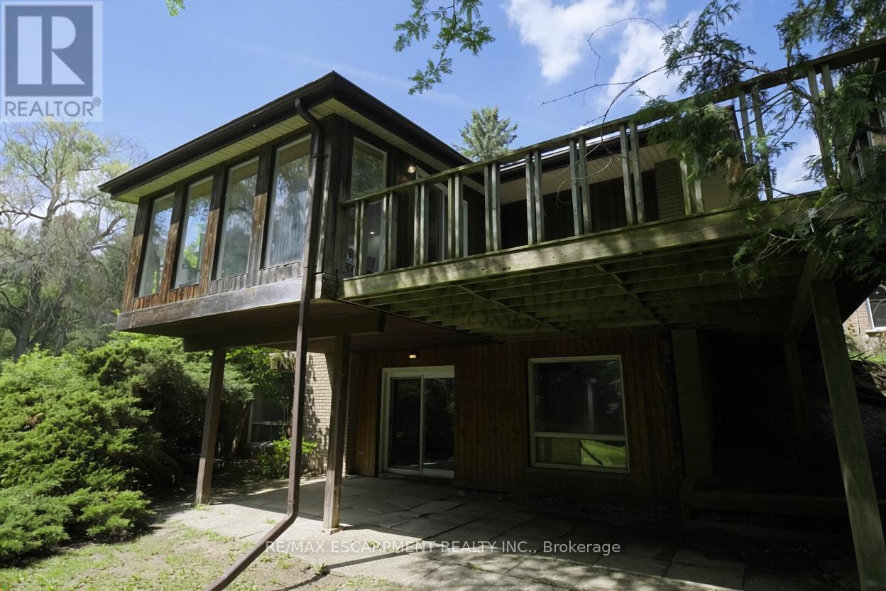 560 CRANE COURT - 35