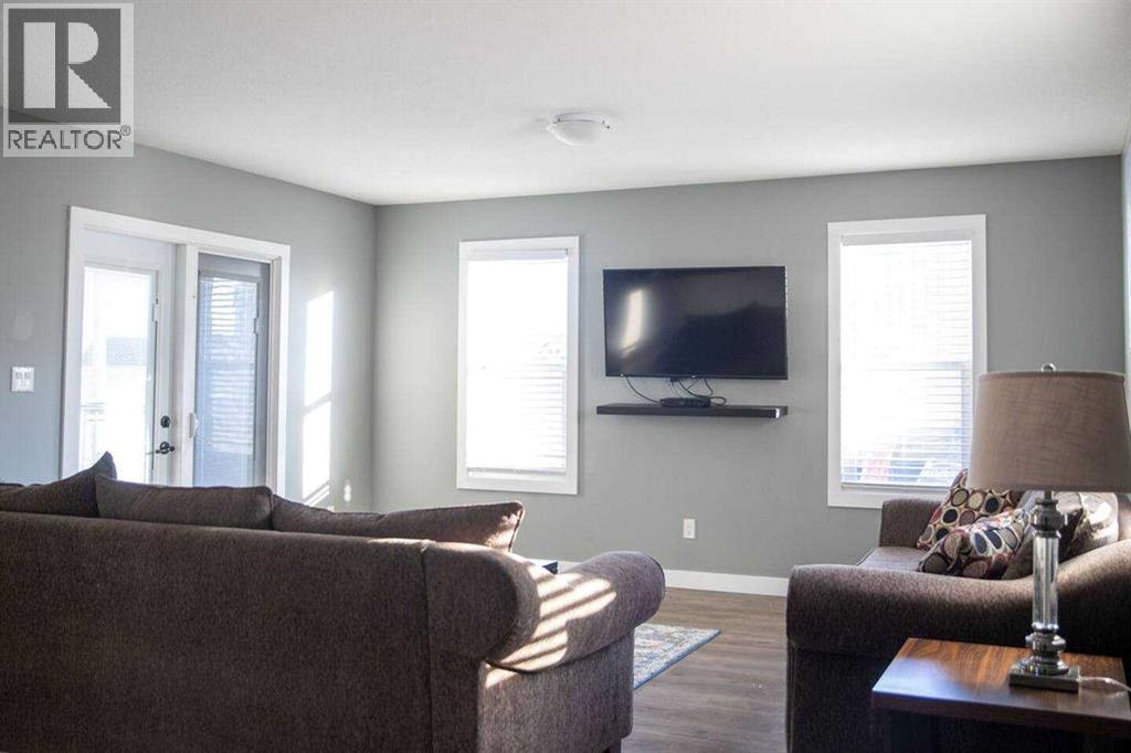 1048 Elk Avenue - photo 3