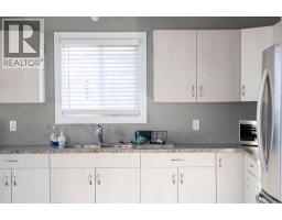 1048 Elk Avenue, Pincher Creek, AB T0K1W0 Photo 6