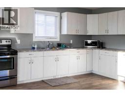 1048 Elk Avenue, Pincher Creek, AB T0K1W0 Photo 7