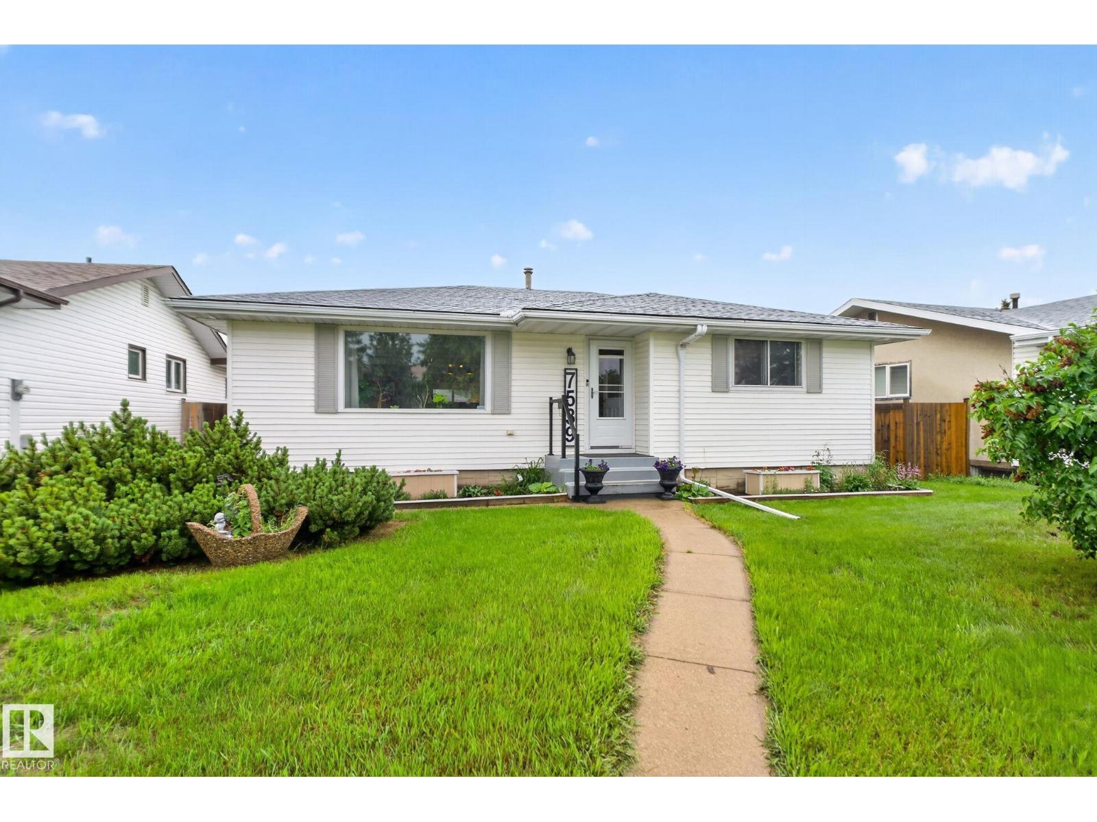 7539 149A AV NW - 1