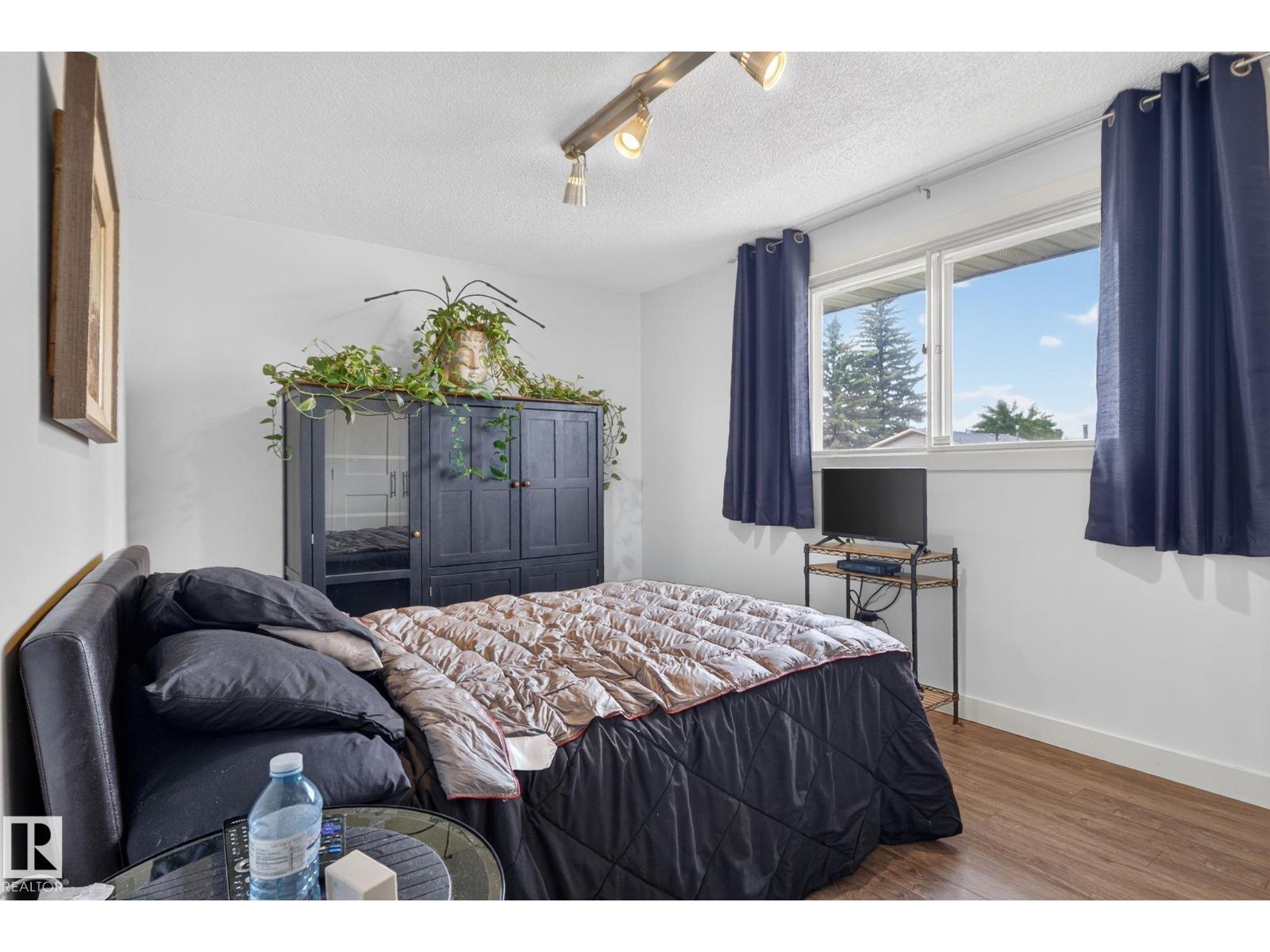 7539 149A AV NW - 16