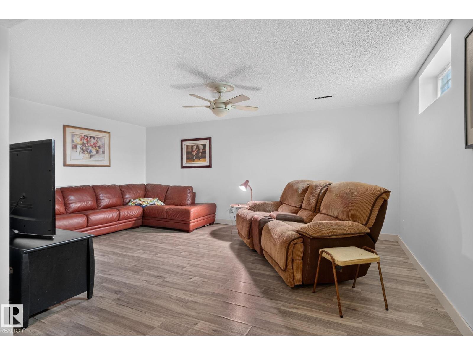 7539 149A AV NW - 21