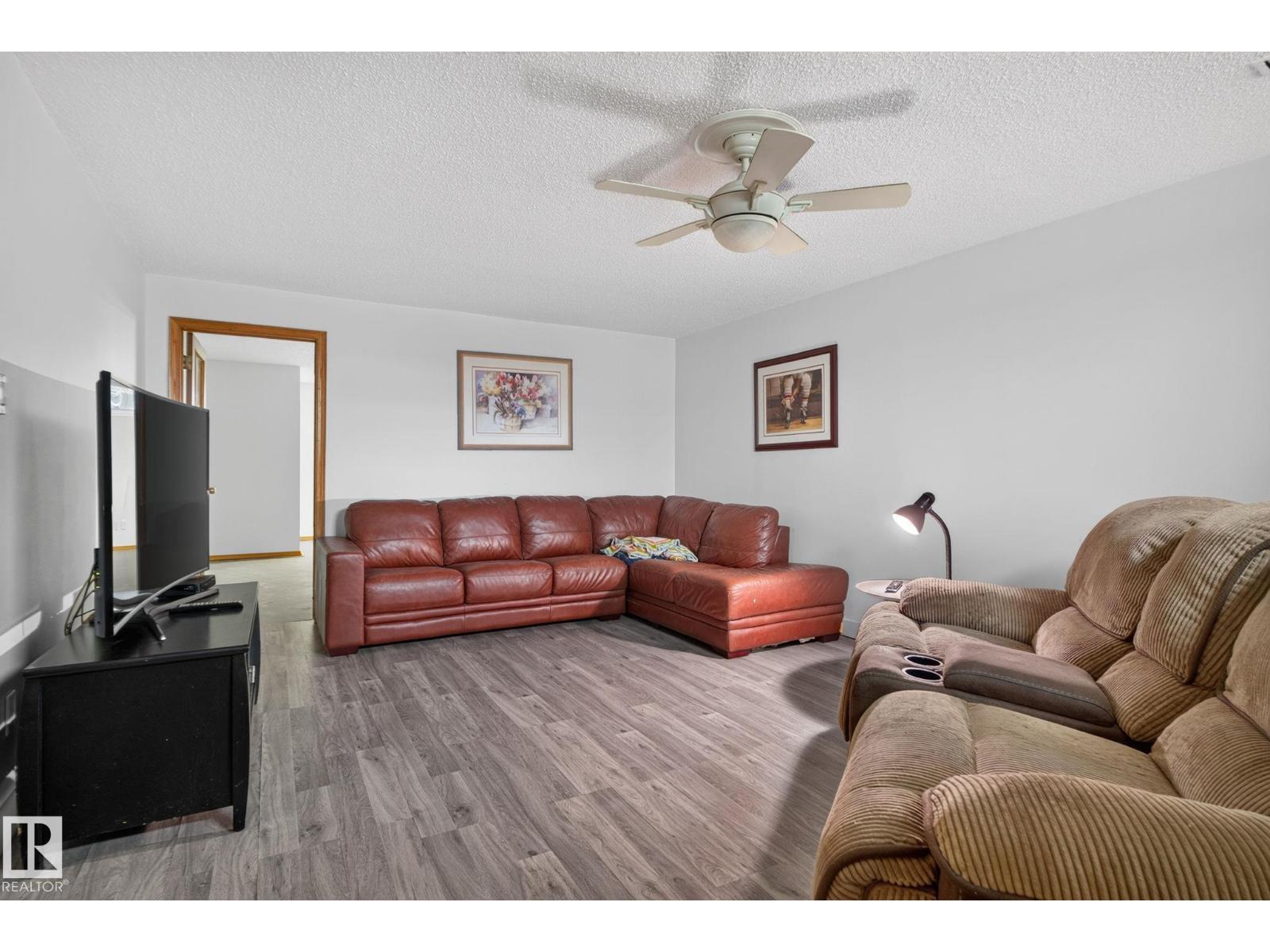 7539 149A AV NW - 22