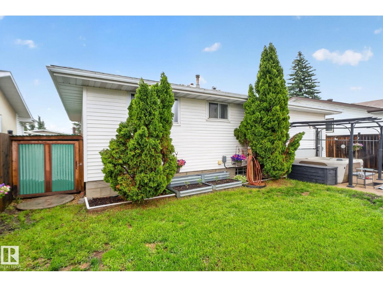 7539 149A AV NW - 32