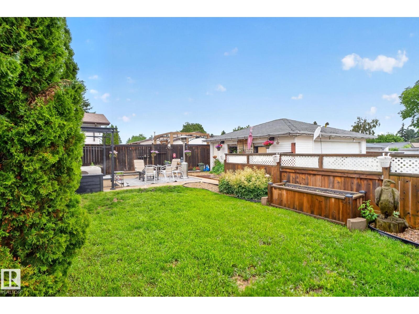 7539 149A AV NW - 33