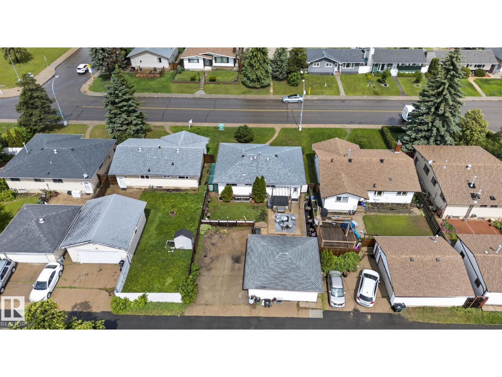 7539 149A AV NW - 35