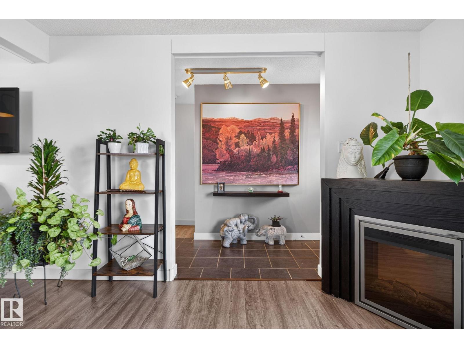 7539 149A AV NW - 8
