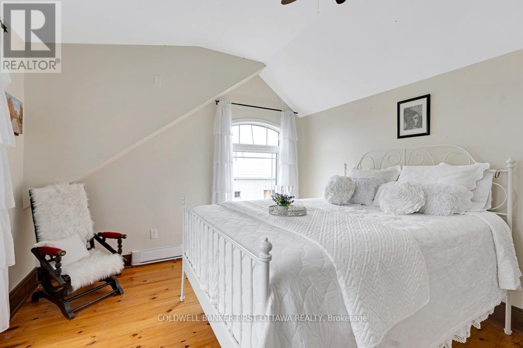 28 SOUTH STREET - 29