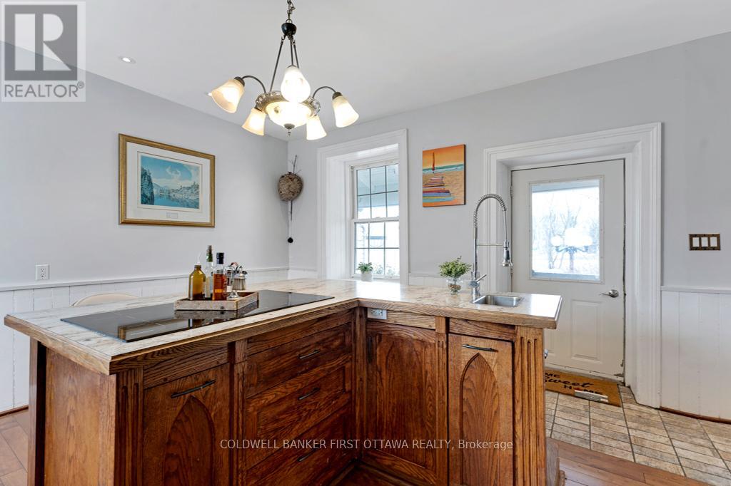 28 SOUTH STREET - 7