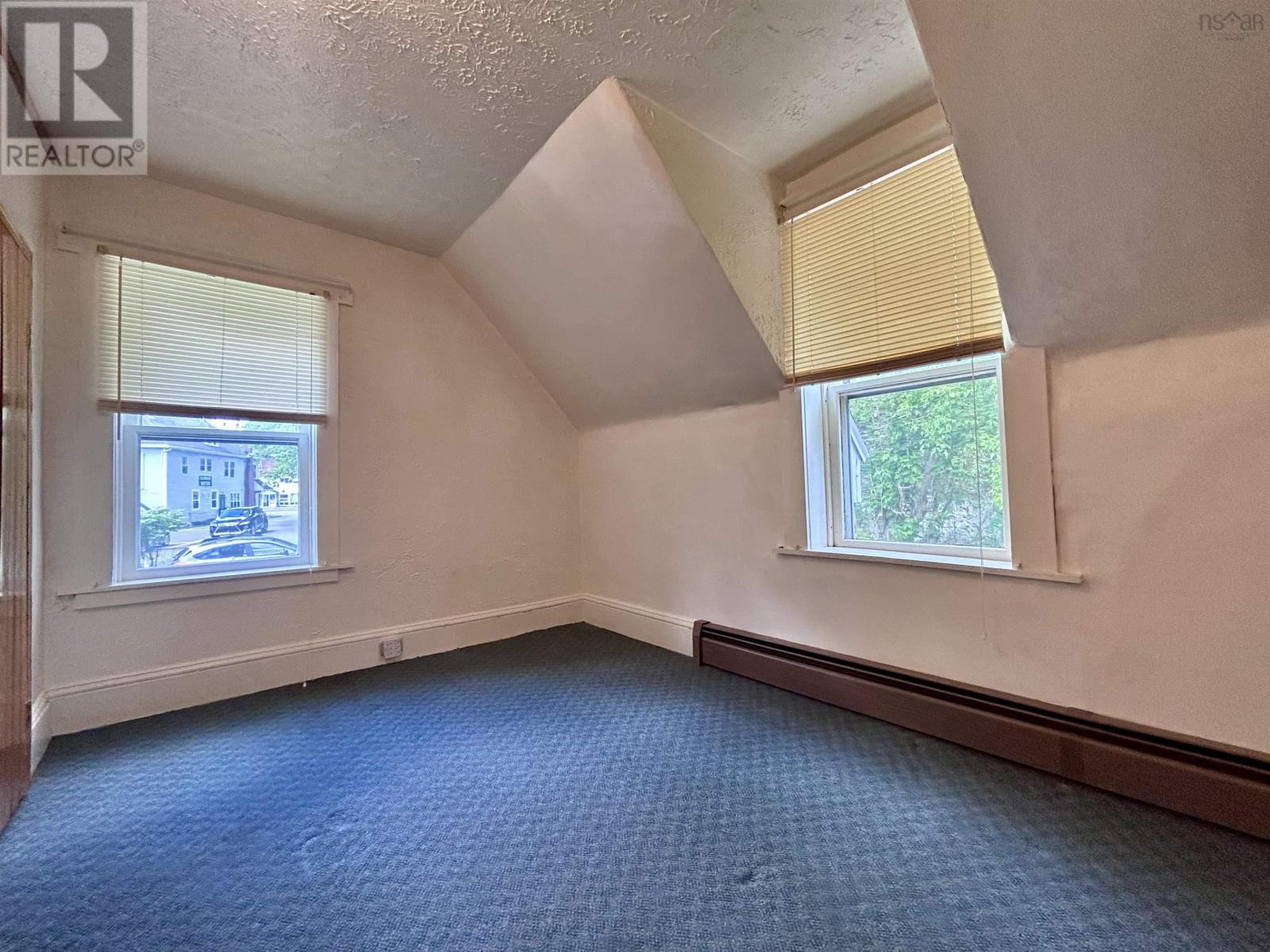 39 Military Lane - 17