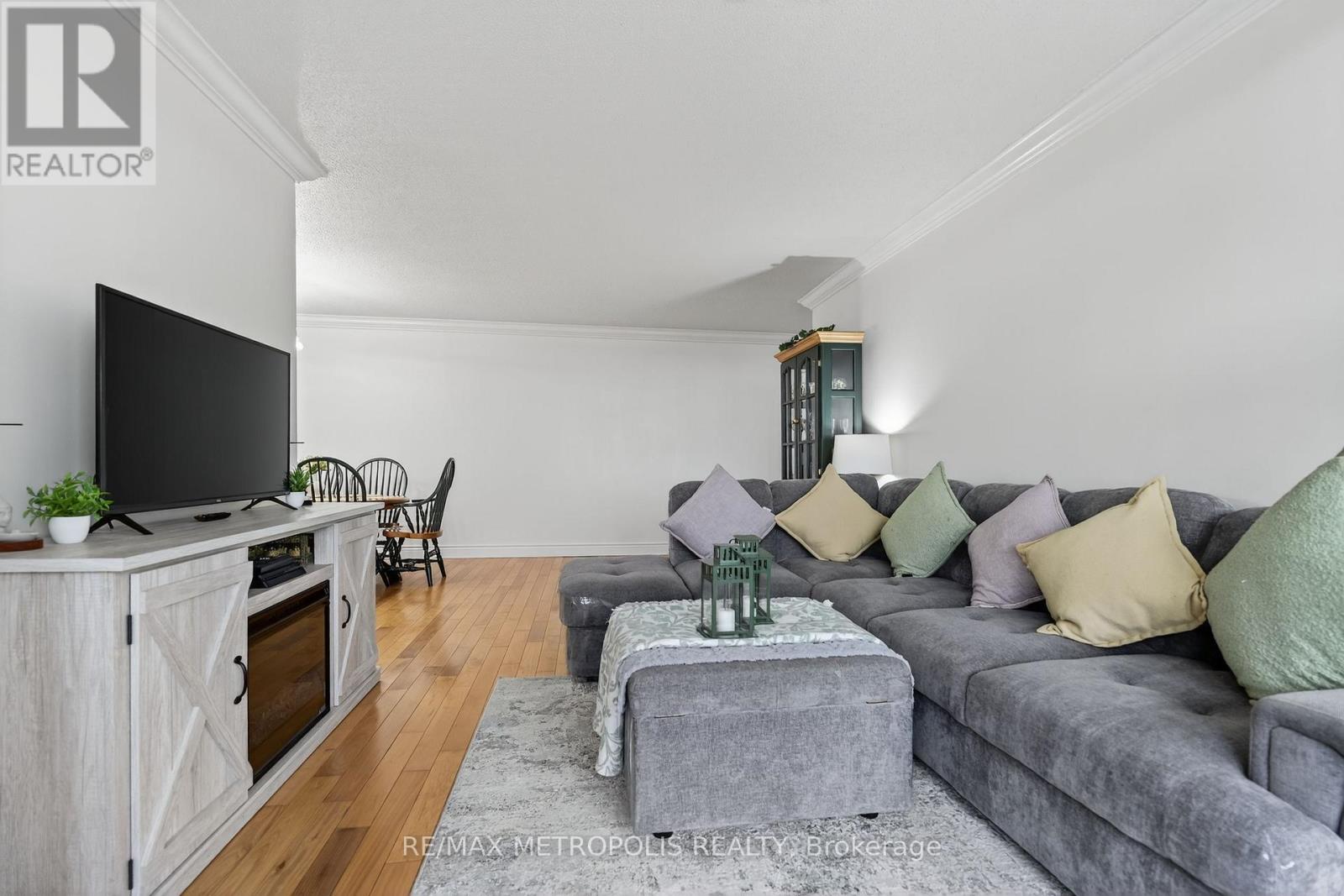#707 44 FALBY COURT - 14