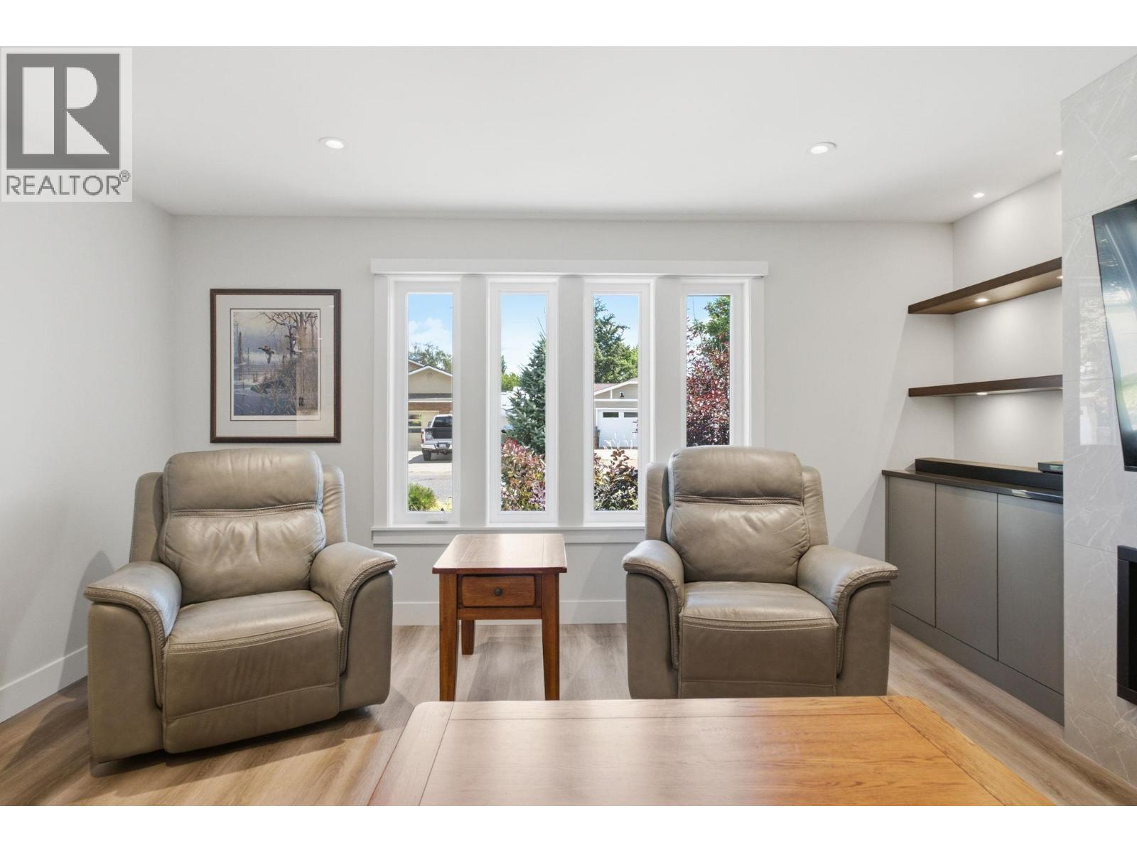  2504 Rhondda Crescent, Kelowna
