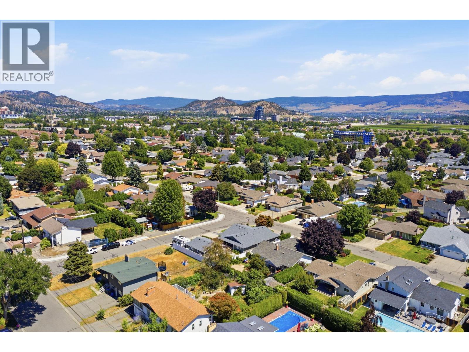  2504 Rhondda Crescent, Kelowna