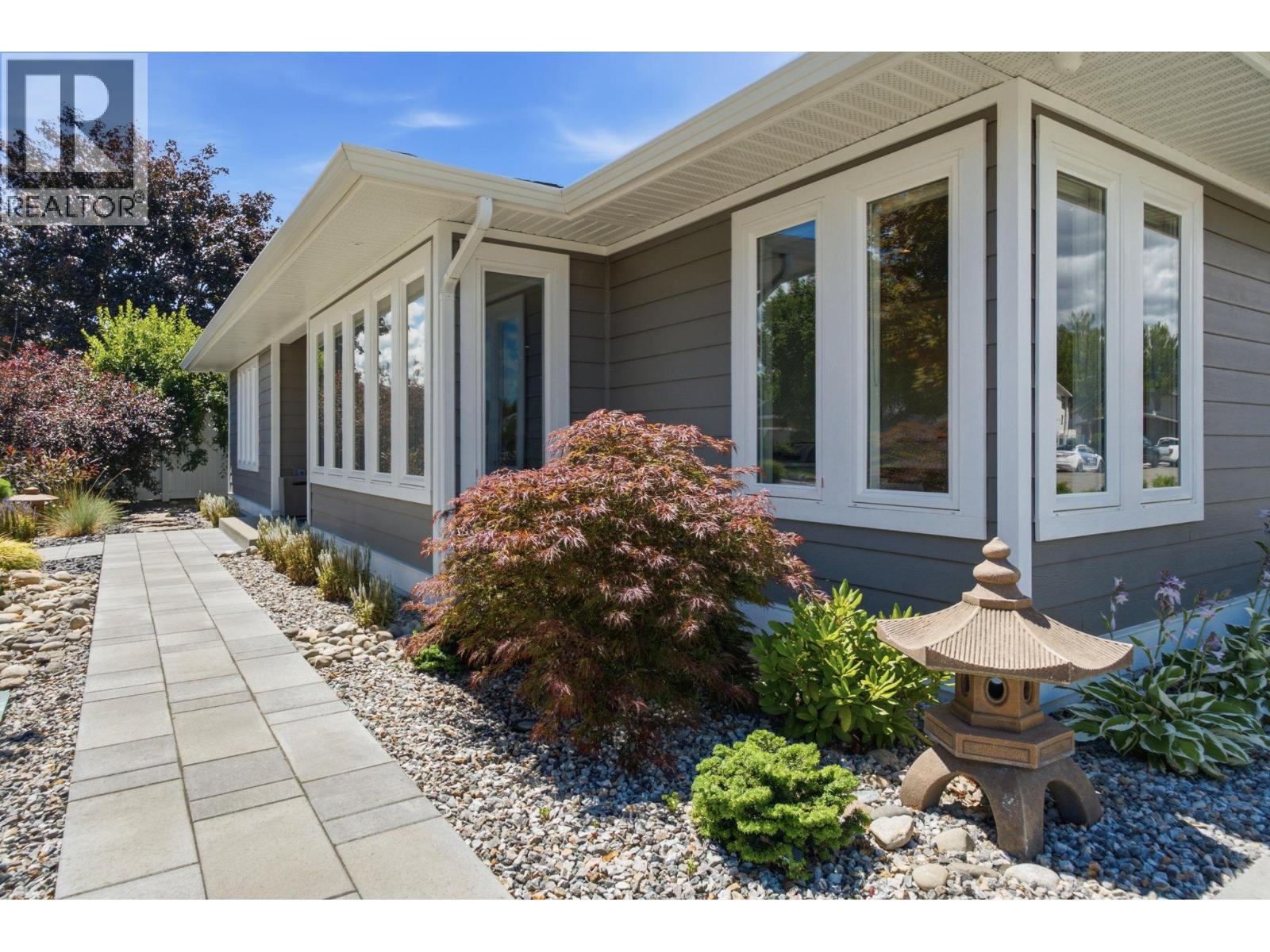  2504 Rhondda Crescent, Kelowna