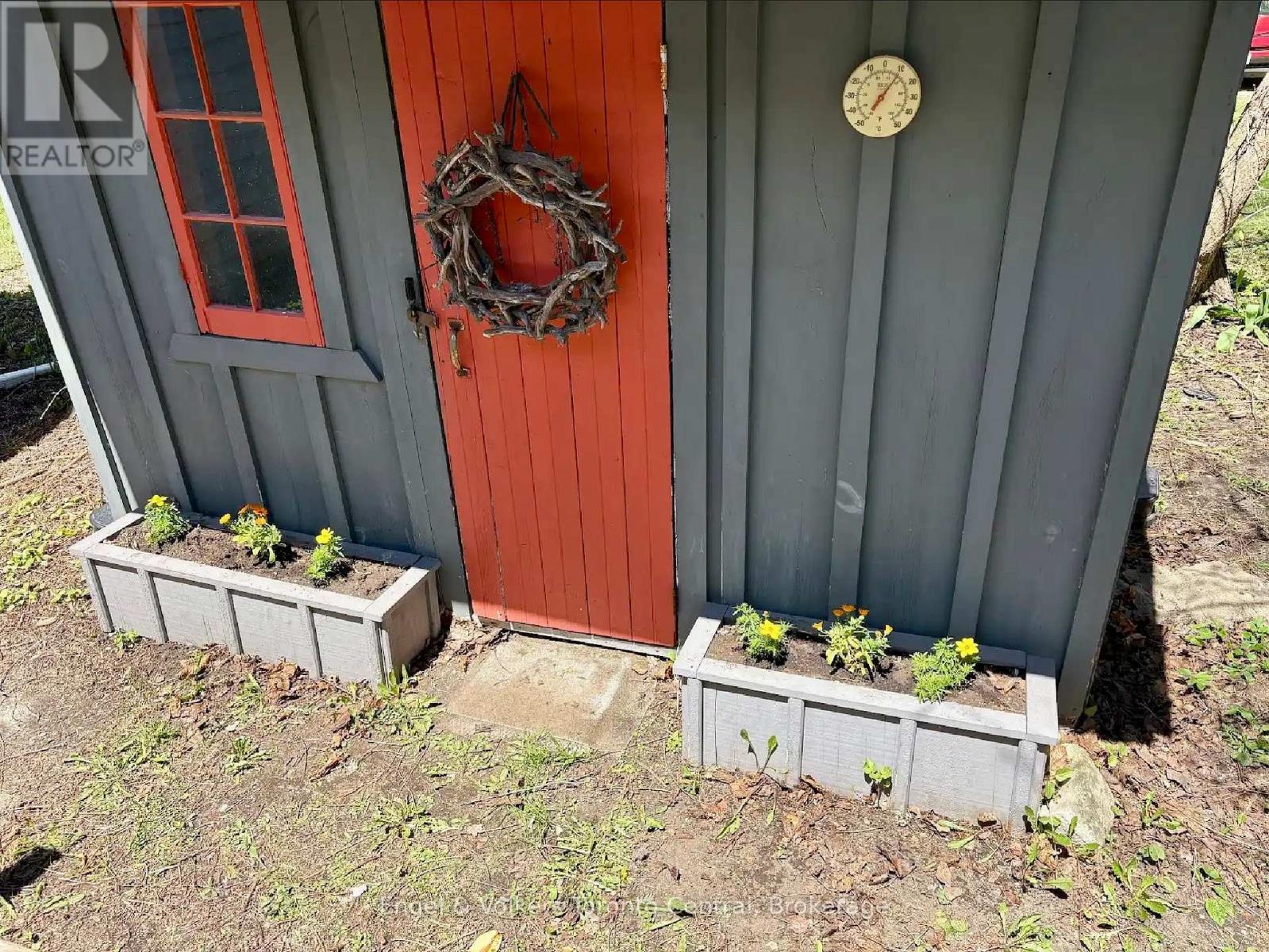 48 BERRY STREET - 14