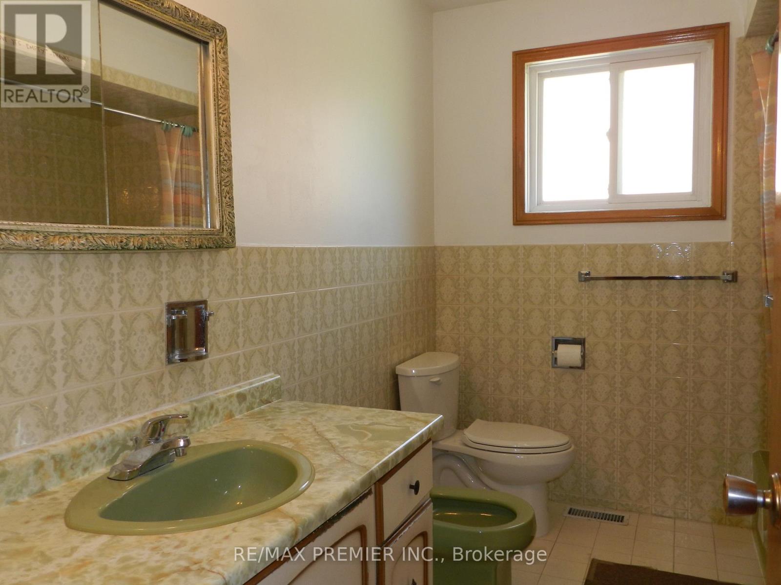 36 WILLIS ROAD - 12