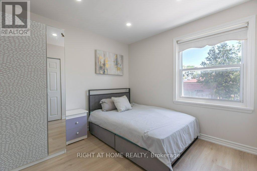 4 FENNIMORE CRESCENT - 17