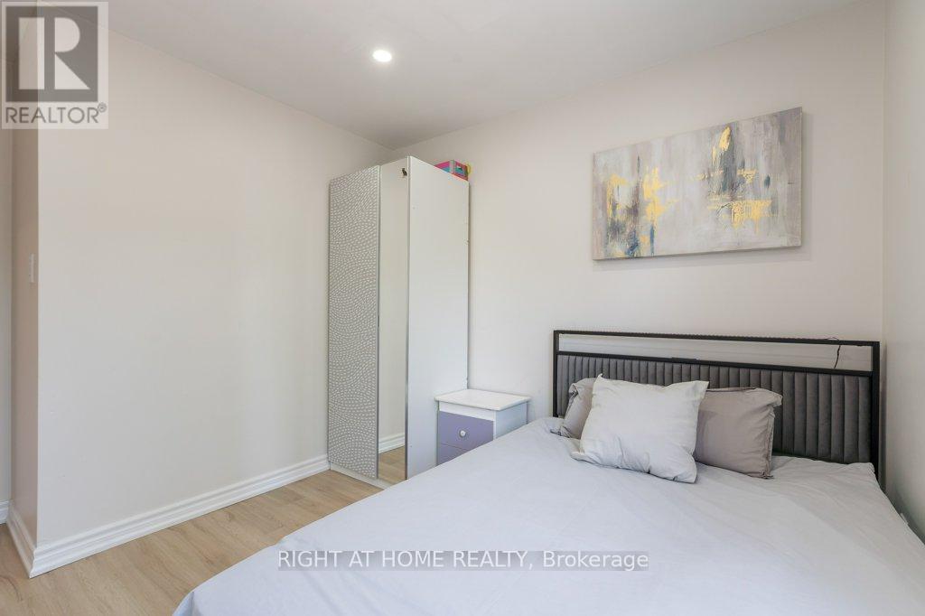 4 FENNIMORE CRESCENT - 18