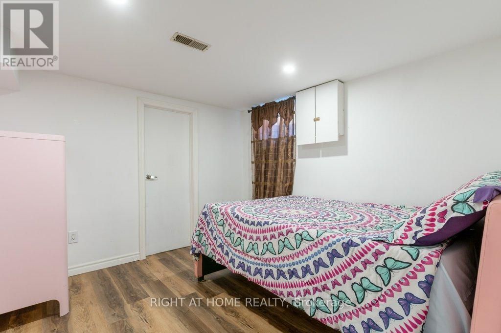 4 FENNIMORE CRESCENT - 35