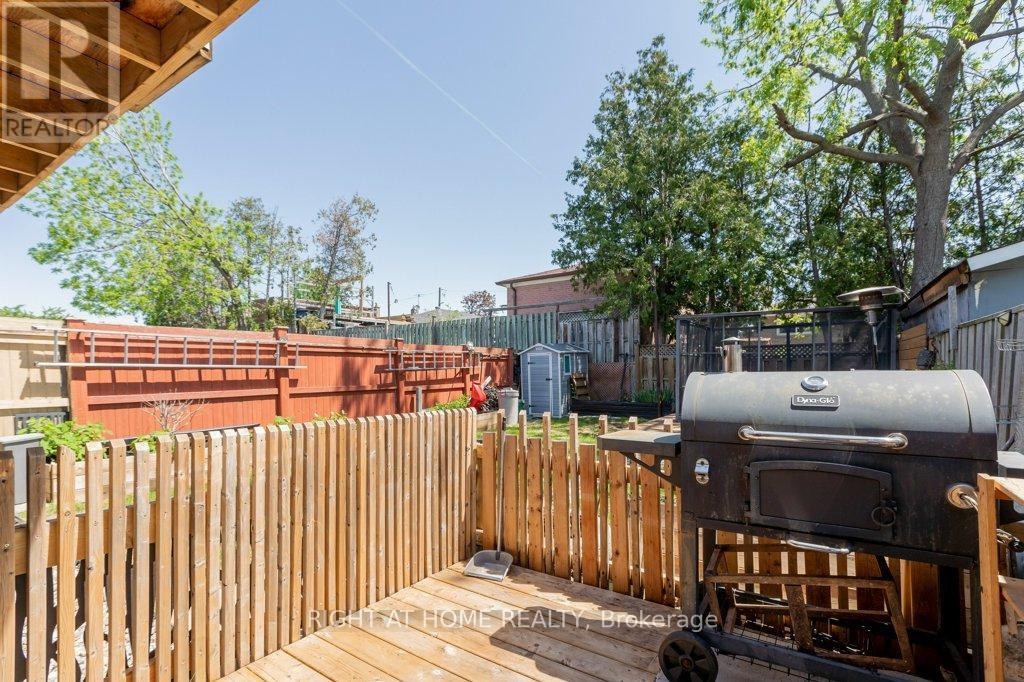 4 FENNIMORE CRESCENT - 40