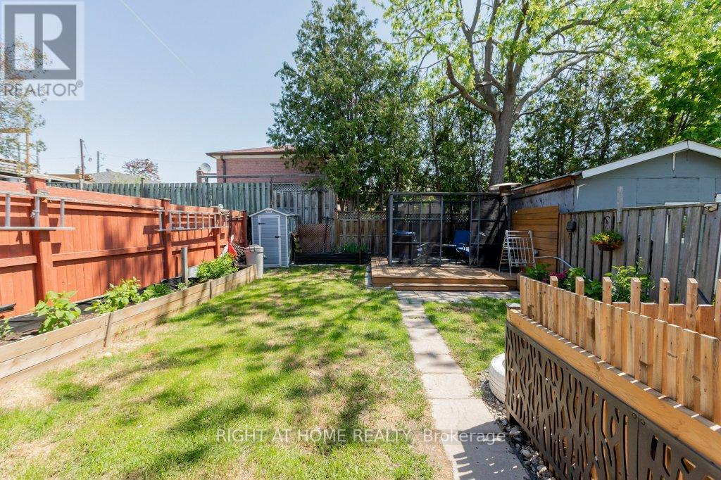 4 FENNIMORE CRESCENT - 41